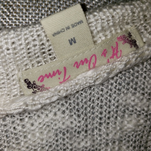 Sweater cream w/lace - Picture 4 of 5